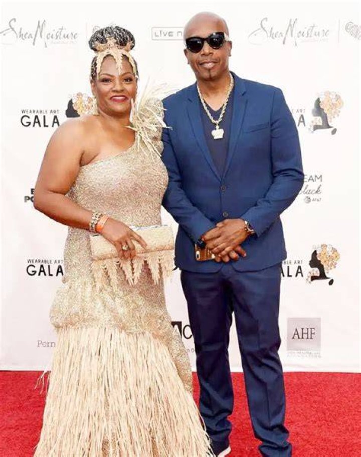 MC Hammer Celebrates 35 Years Married! Where