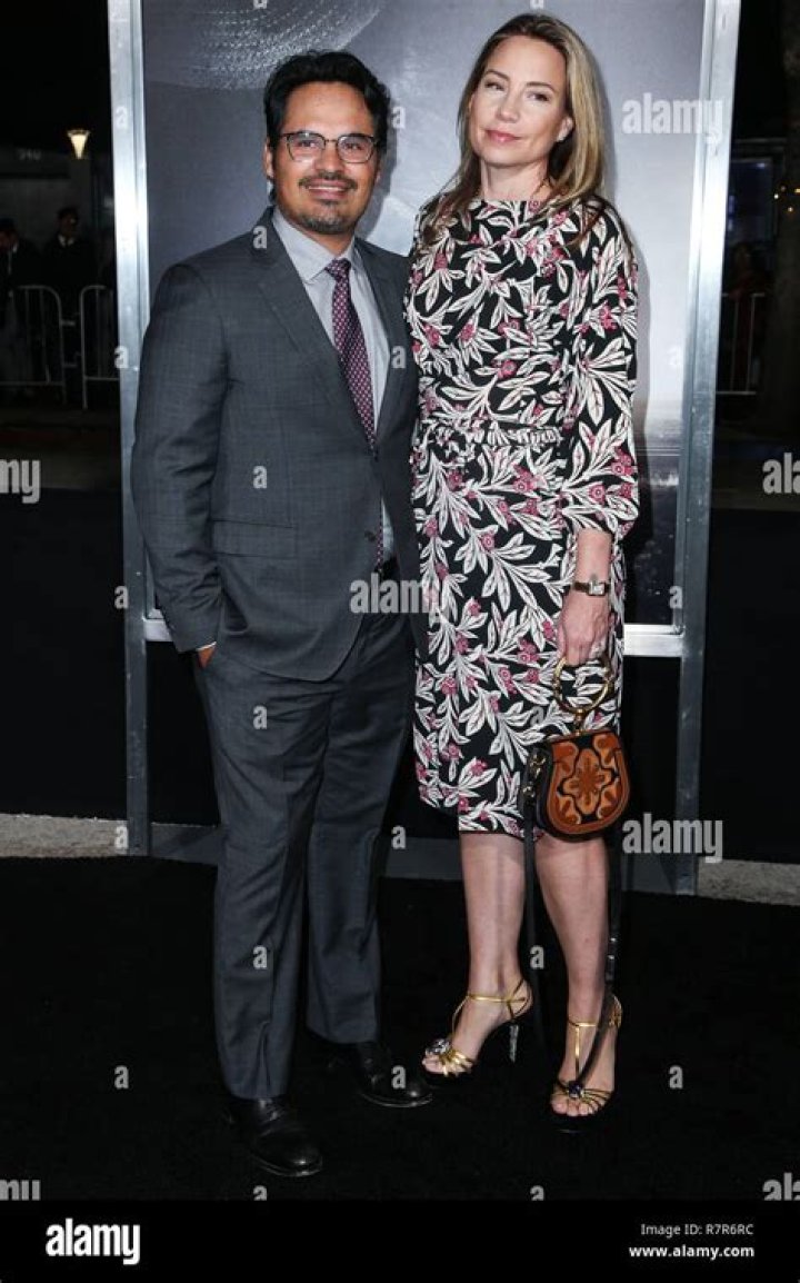 Michael pena wife los angeles hires stock photography and images Alamy