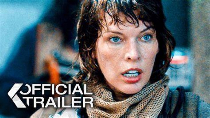 Milla Jovovich Called 'The Fifth Element' Costume 'A Bit Embarrassing'