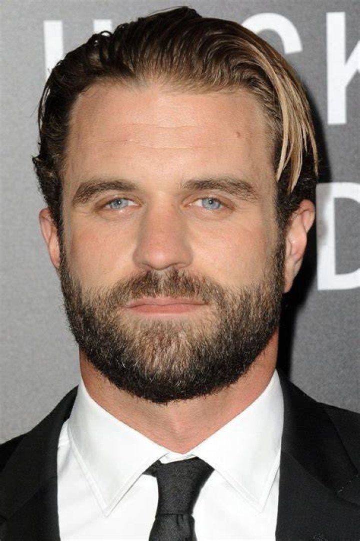 Milo Gibson Age, Height, Net Worth, Wife, Marriage