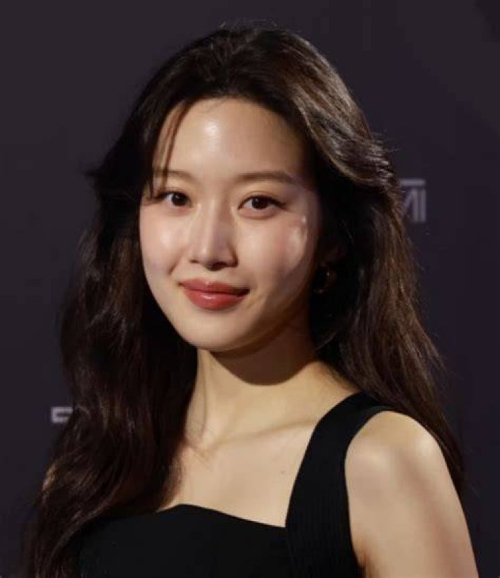Moon Ga Young Age, Height, Husband, Wiki, Bio, and more