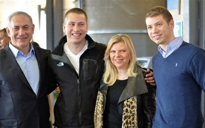 Netanyahu updates Twitter profile, now mentions all 3 kids The Times