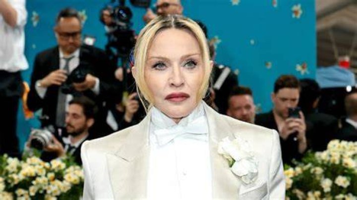 News about Madonna on Twitter Madonna fashion, Madonna, Lady madonna