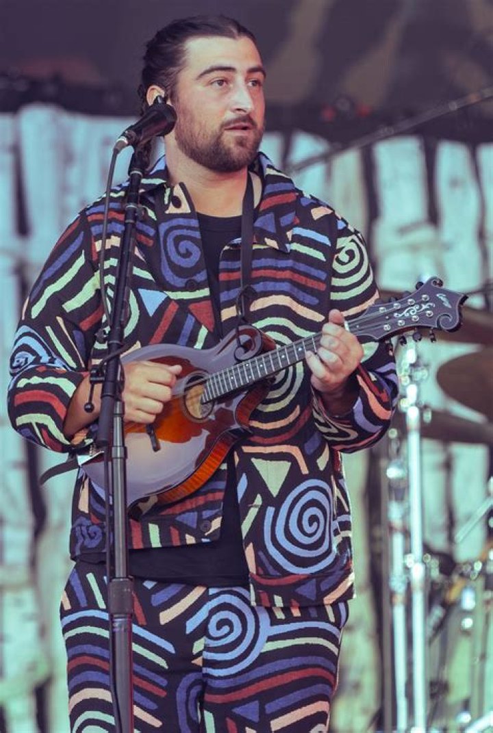 Noah Kahan: Uncovering His Birthplace And Musical Roots
