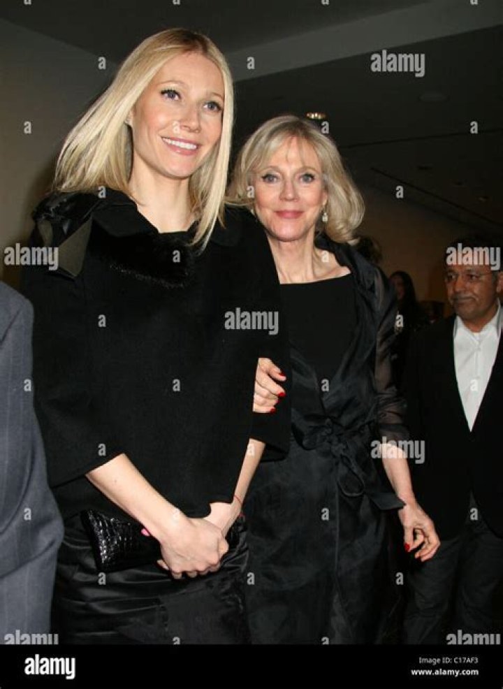paltrow mother blythe hires stock photography and images Alamy
