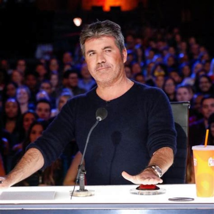 Pantas Simon Cowell Diminta Mundur Jadi Juri AGT Usai Beri Golden