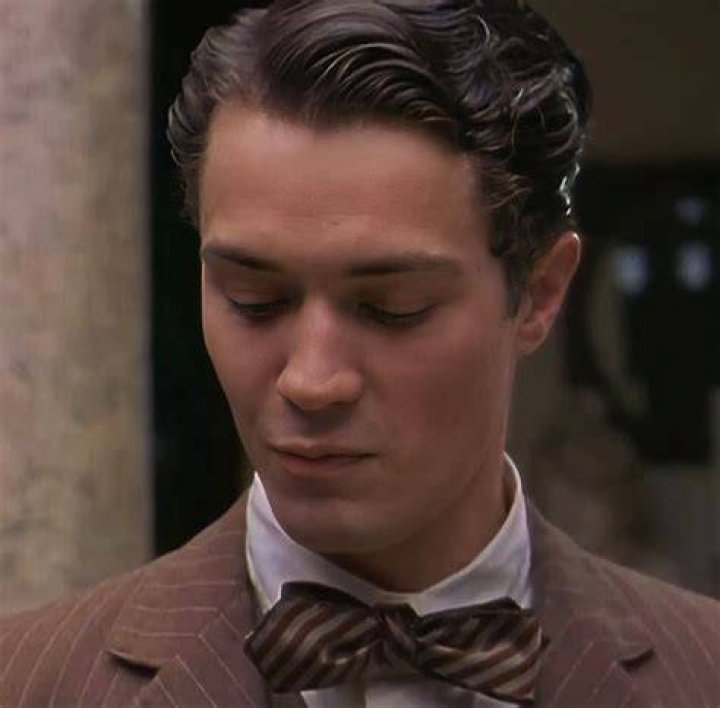 Pin en Christian Coulson