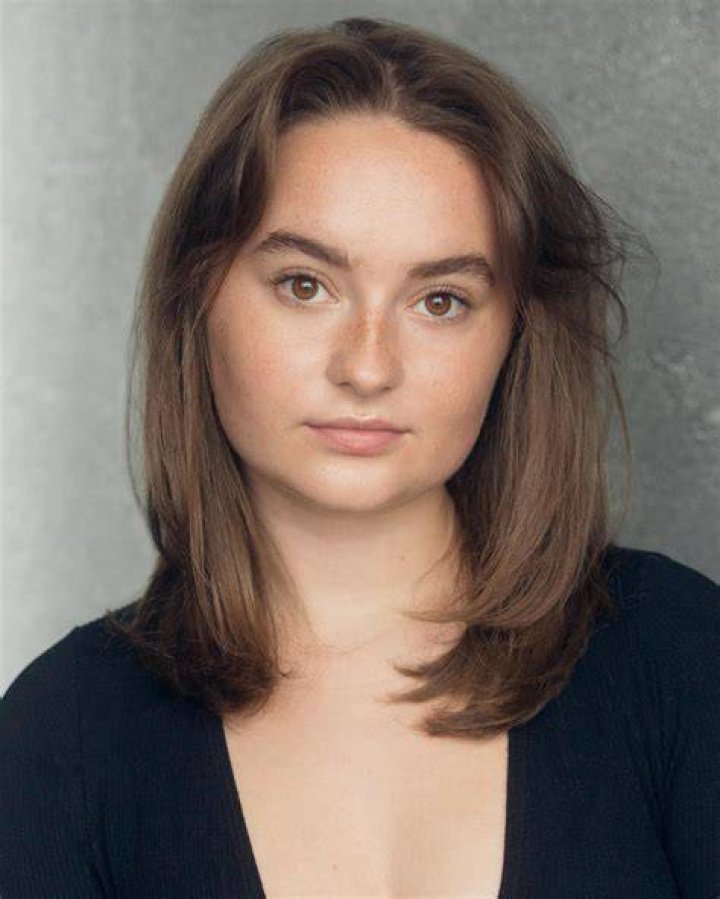 Pixie Davies Bio, Age, Net Worth, Height, Single, Nationality, Body Measurement, Career In