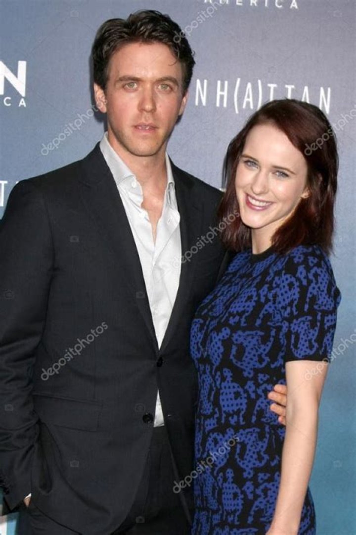 Rachel Brosnahan and Ashley Zukerman talk about Manhattan YouTube