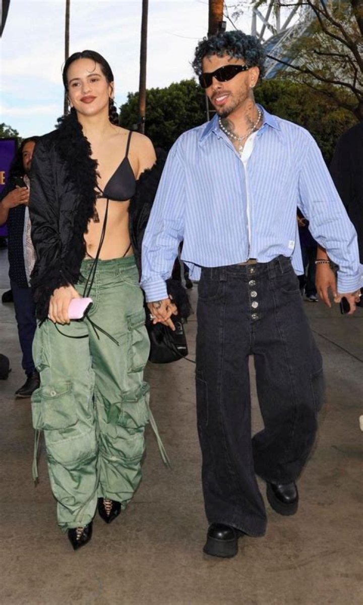 Rauw Alejandro New Girlfriend Is He Currently Dating Anyone? Venture