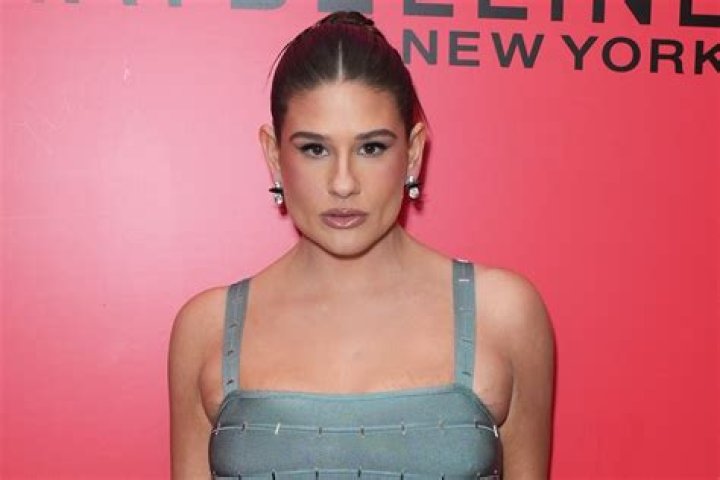 Remi Bader announces her split from boyfriend, Keyveat Postell