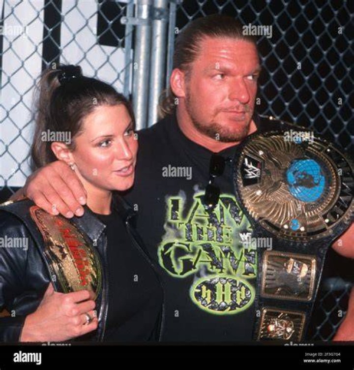Report Triple H and Stephanie McMahon Separated And Considering