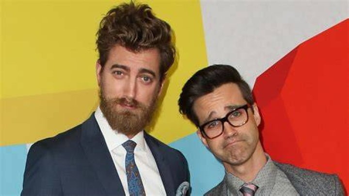 Rhett and Link Net Worth, Wives, Kids, Songs, Vasectomy Famous