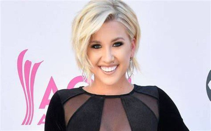Savannah Chrisley&rsquo;s net worth, age, boyfriend, family, height, tv shows