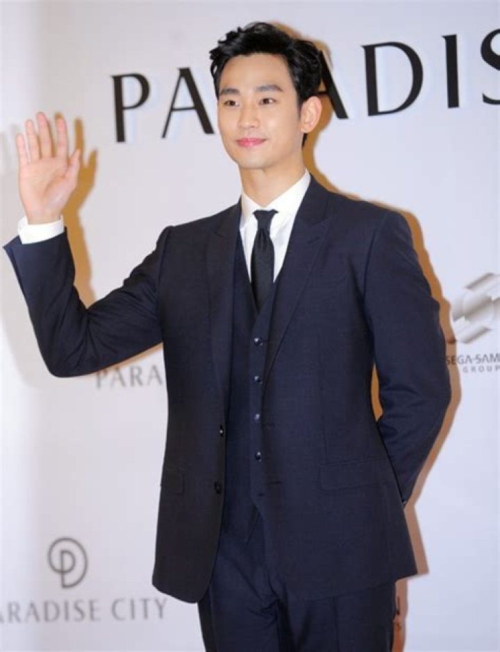[SBS Star] Kim Soo Hyun & Seo Ye Ji Can Pass as Twins?
