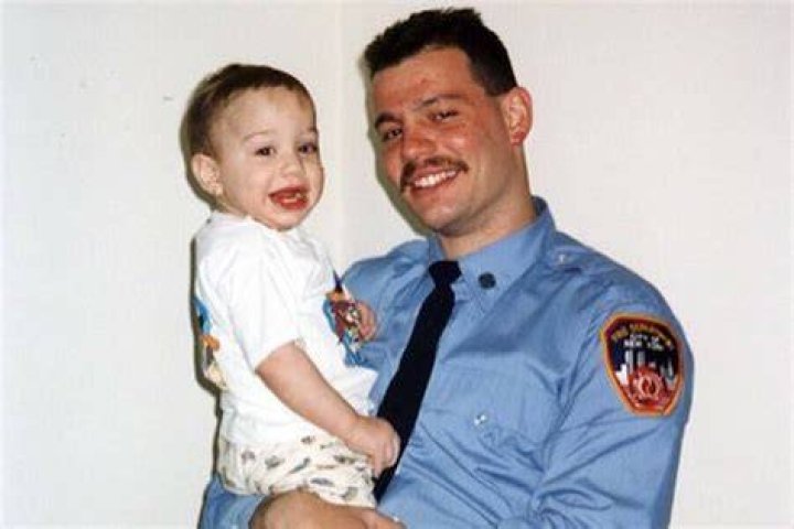Scott Davidson, The Renowned Firefighter: A Hero's Story