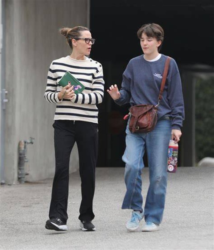 Seraphina Affleck Makes a Statement The Teen&rsquo;s Buzzcut Sparks