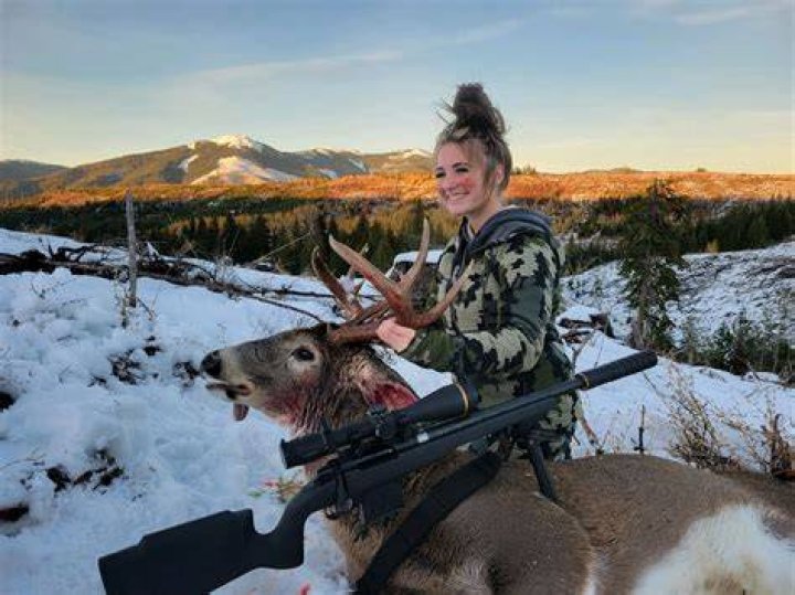 SHE went HUNTING in her Bikini out in SOUTH AFRICA !! YouTube