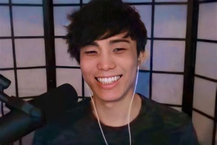 skill4ltu Twitch Streamer Profile & Bio TopTwitchStreamers