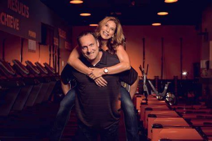 Spotlight: Travis And Becky Renner