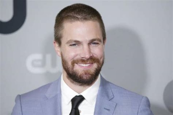 Stephen Amell Net Worth Movies And TV Shows Thales Learning