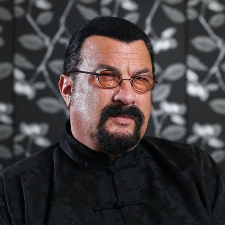 Steven Seagal SharliAminta