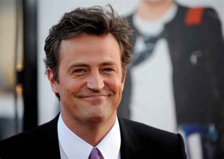Tag who did Matthew Perry date? &mdash; Thedistin