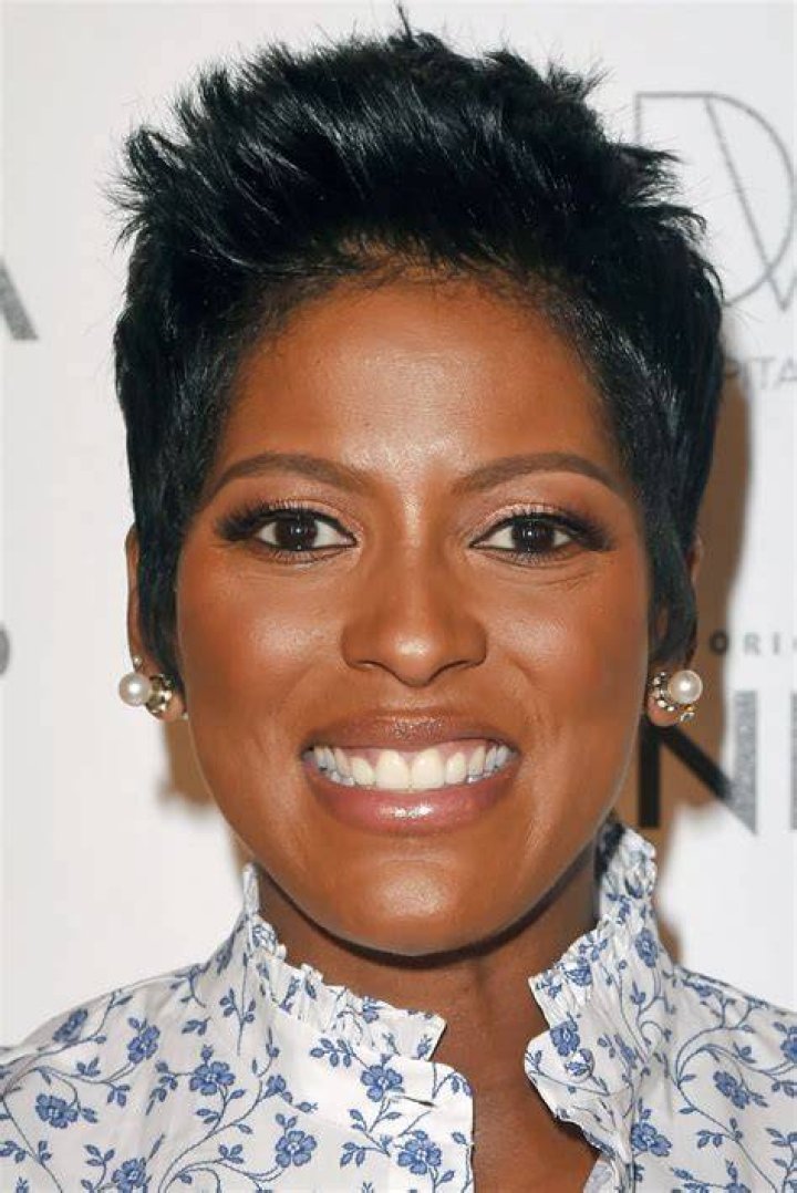 Tamron Hall Biography, Age, Wiki, Height, Weight, Boyfriend, Family & More