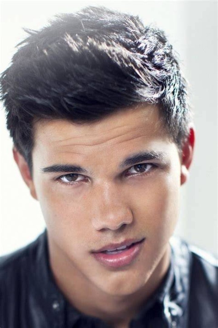 Taylor Latner so hot Taylor lautner, Famosos, Famosas guapas