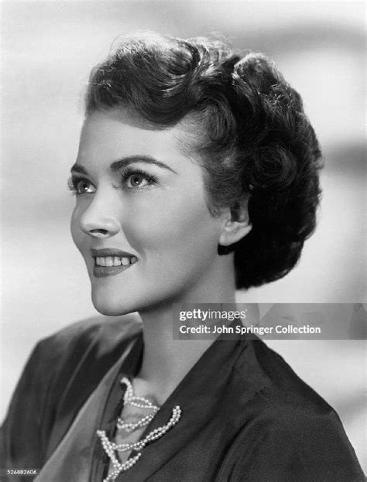 The actress Paula Raymond in a scene from the movie "Blood of Dracula's