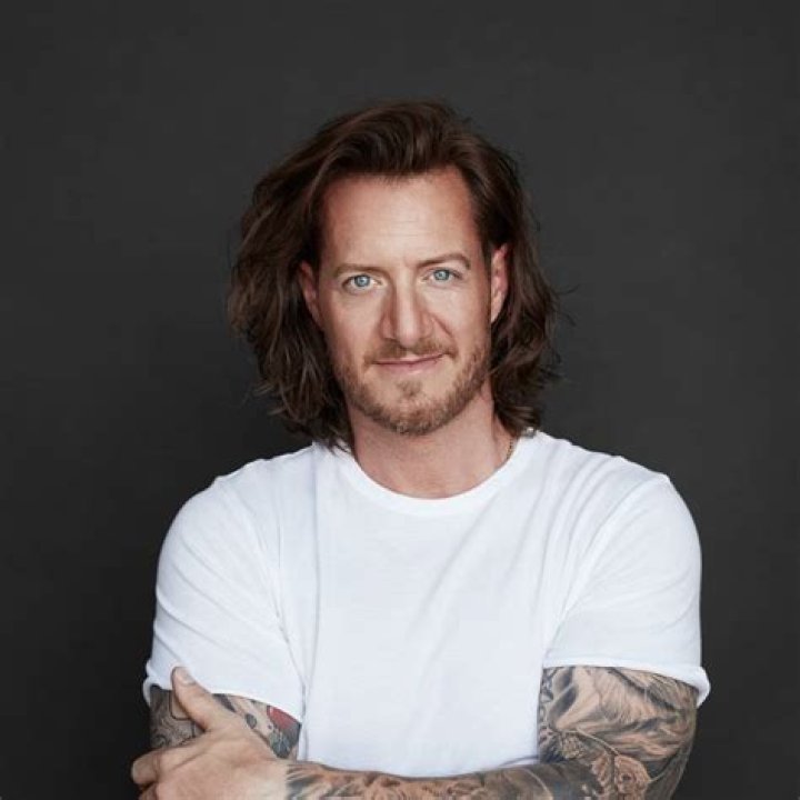 Tyler Hubbard on Deck to Play a Thanksgiving Halftime Show