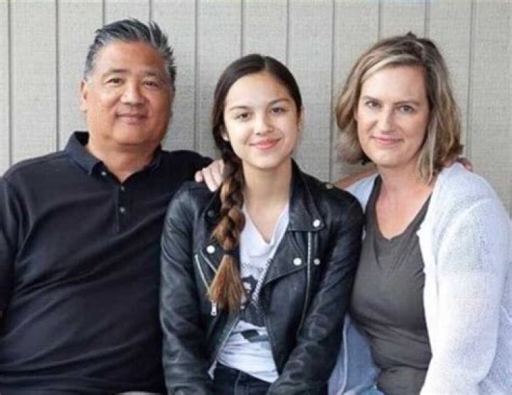 Uncover The Origin Of Olivia Rodrigo's Parents: Where They're From