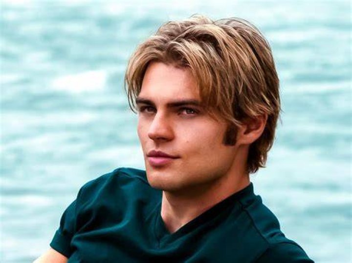 Uncover The Real-Life Love Of Noah Lalonde