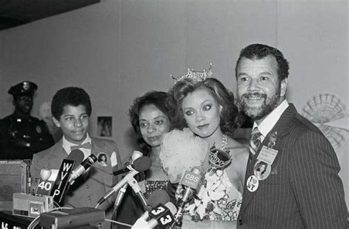 Vanessa Williams Parents