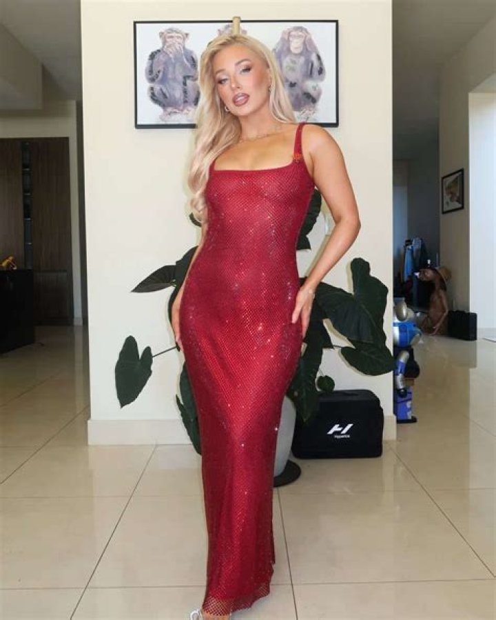 Watch Charlotte Parkes OnlyF Video Leaked On Twitter and Reddit