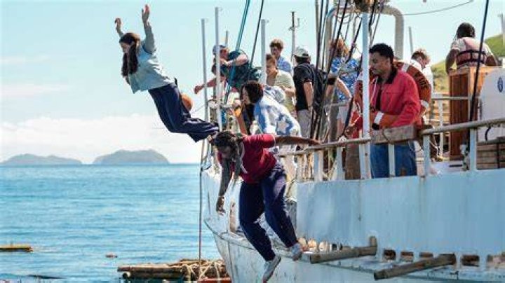 Who got voted off Survivor last night? Extinction Island gets exciting