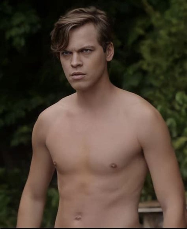 Who is Alexander Calvert's Wife? Is He Married? The Little Facts