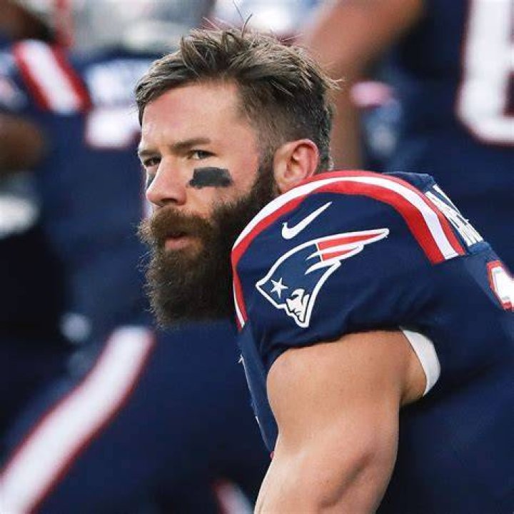 Who is Julian Edelman's girlfriend Daiane Sodre?