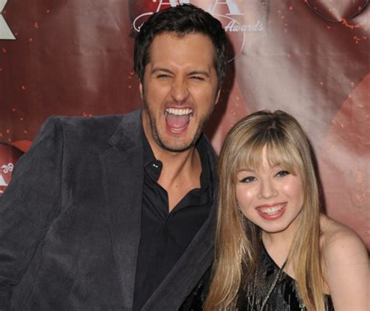 Who is McCurdy’s boyfriend Joe? Dating History