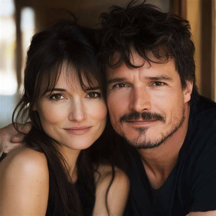 Who is Pedro Pascal Wife? His Bio, Married, Net Worth, Kids, Parents