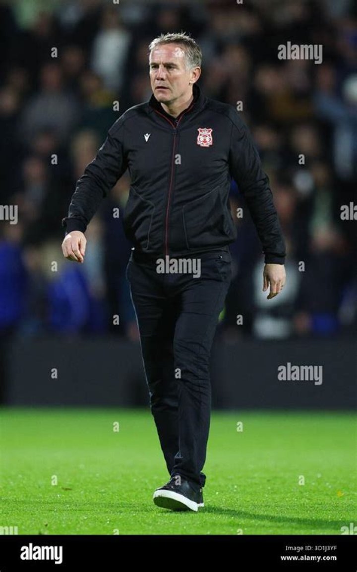 Wrexham What Is Coach Phil Parkinson Salary? Wife, Family, Net Worth
