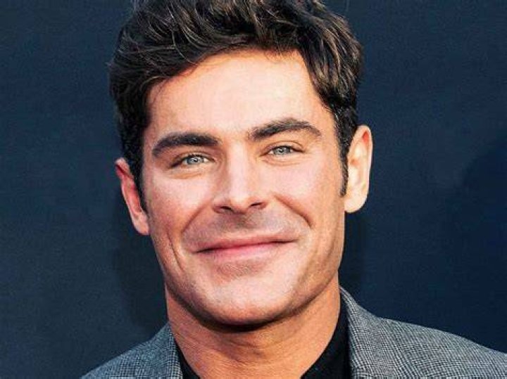 Zac Efron estaría dispuesto a interpretar a Matthew Perry en una